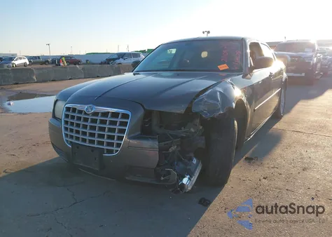 2009 Chrysler 300 Lx z USA, uszkodzony, nr VIN 2C3KA43D89H505437